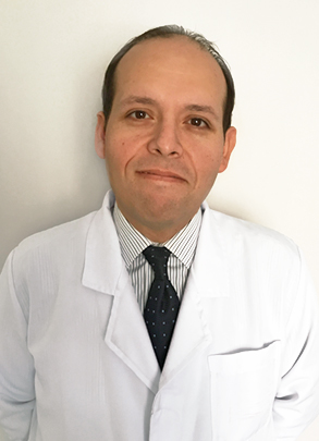 Dr. Sebastián González